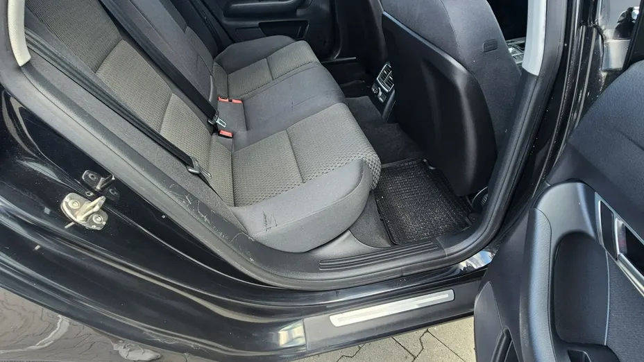 AUDI A6 -