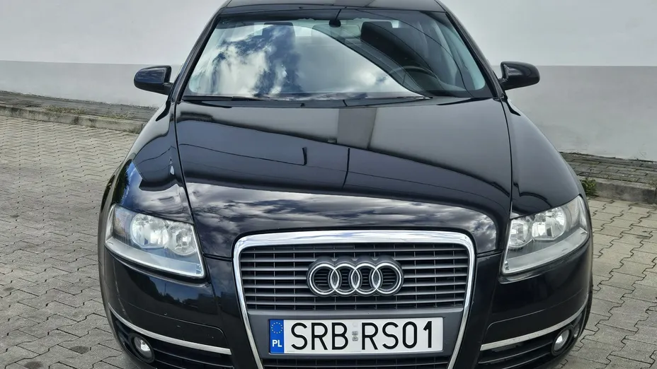 AUDI A6 -