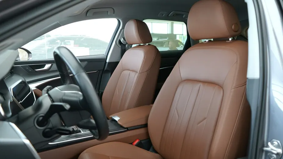 AUDI A6 Avant -