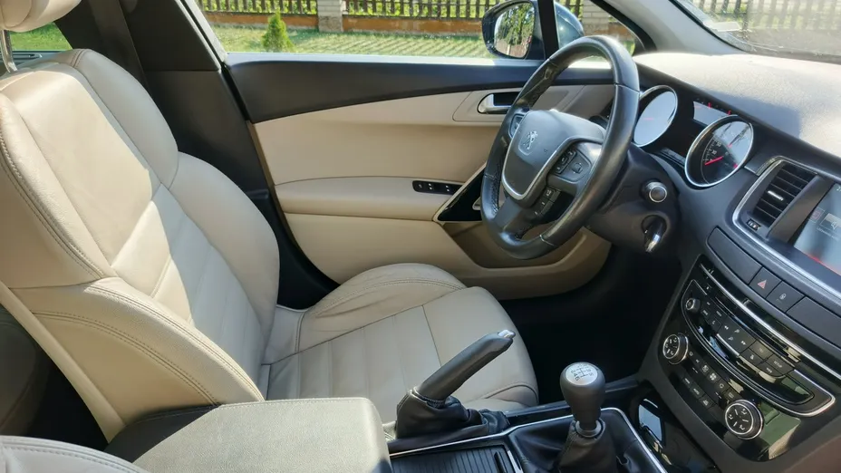 PEUGEOT 508 -