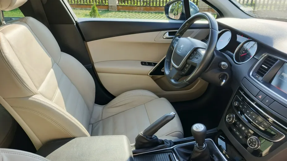 PEUGEOT 508 -
