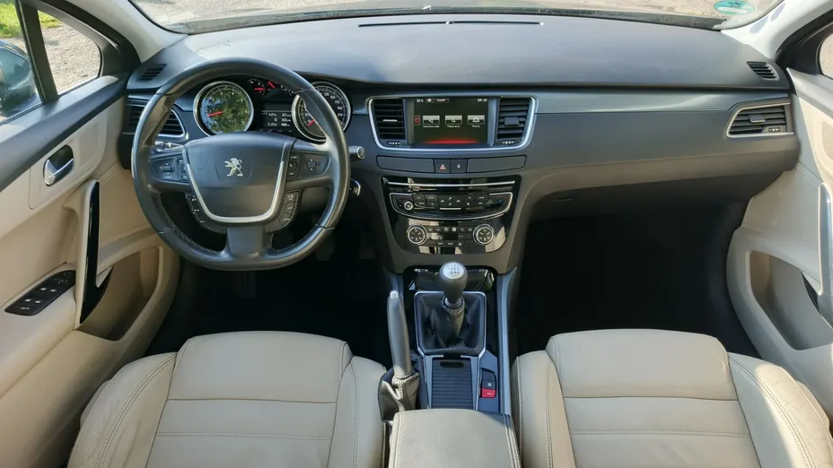 PEUGEOT 508 -