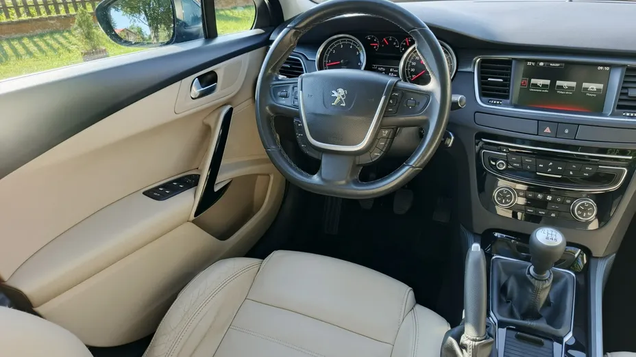 PEUGEOT 508 -