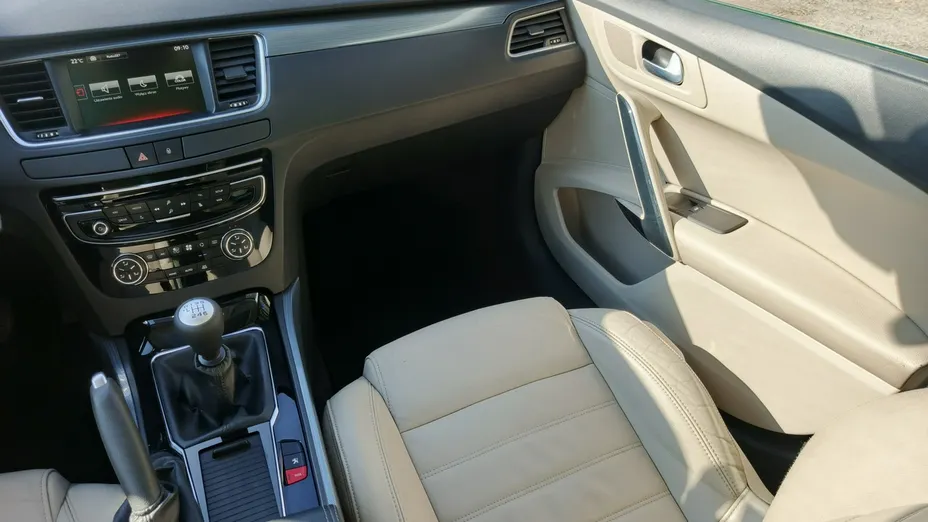 PEUGEOT 508 -