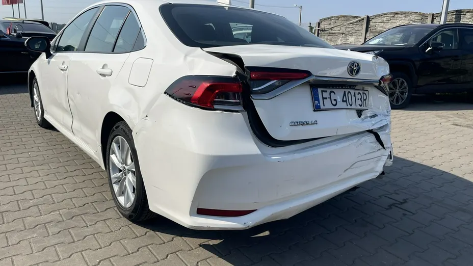 TOYOTA Corolla -