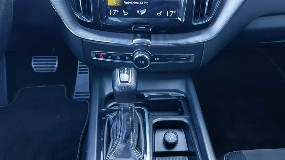 VOLVO XC60 -