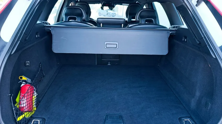 VOLVO XC60 -