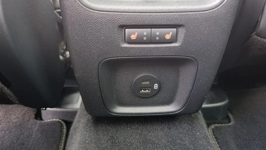 FORD Kuga -
