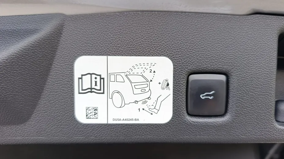 FORD Kuga -