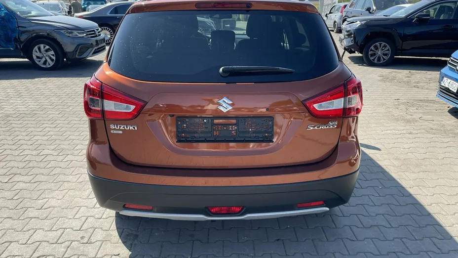 SUZUKI S-Cross -