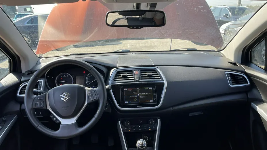 SUZUKI S-Cross -