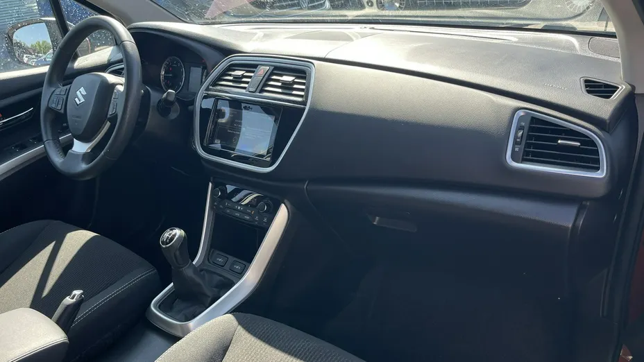 SUZUKI S-Cross -