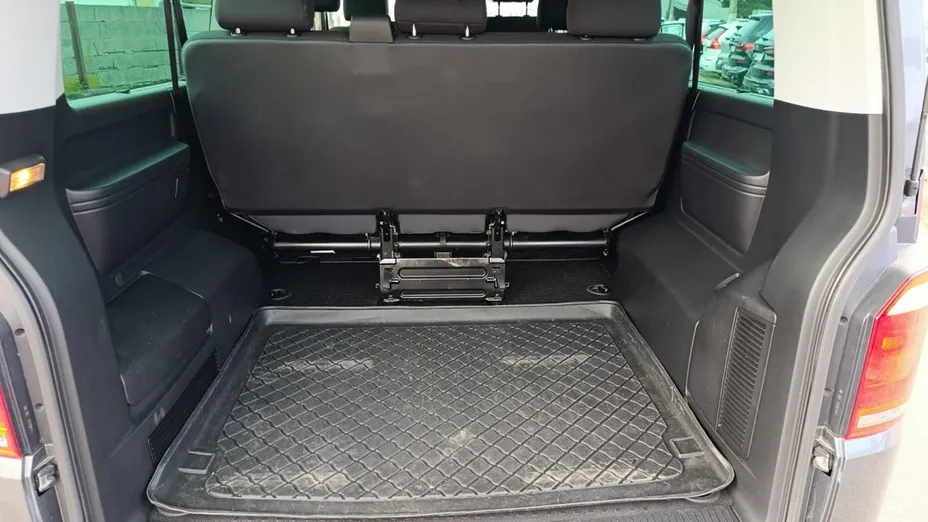 VOLKSWAGEN Transporter -