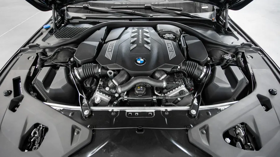 BMW Seria 8 -