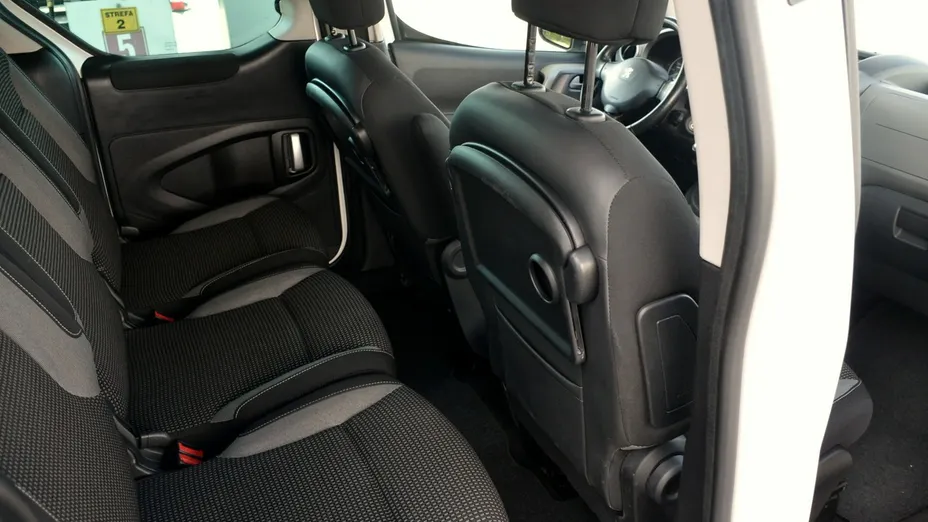 PEUGEOT Partner -