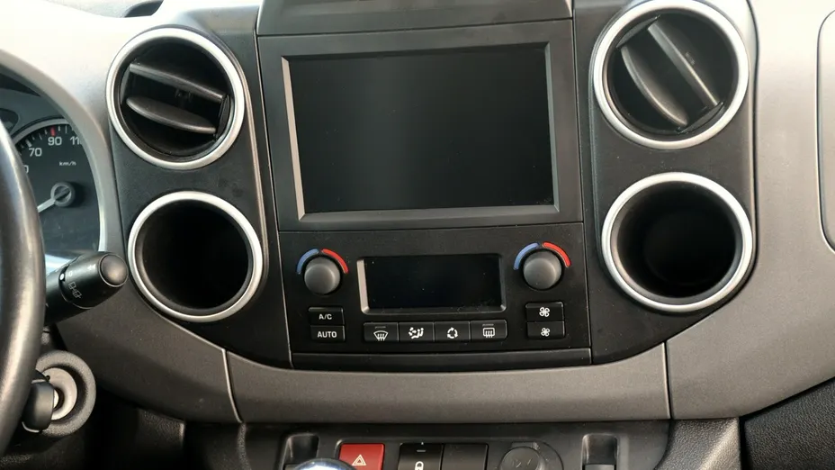 PEUGEOT Partner -