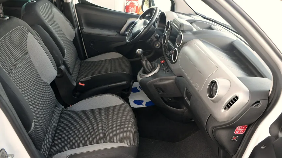 PEUGEOT Partner -