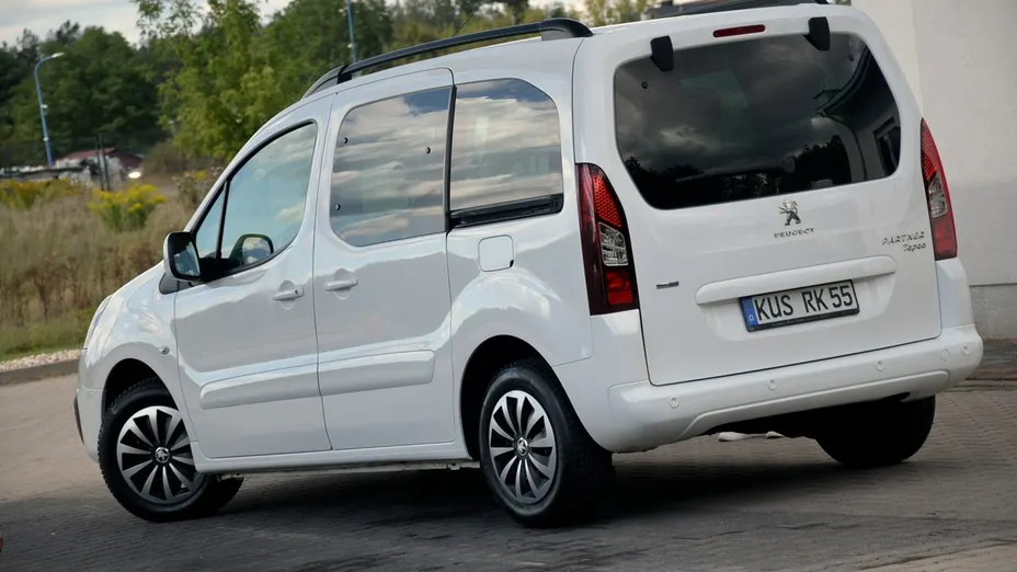 PEUGEOT Partner -
