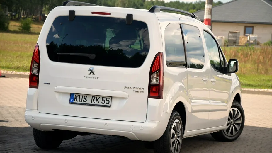 PEUGEOT Partner -