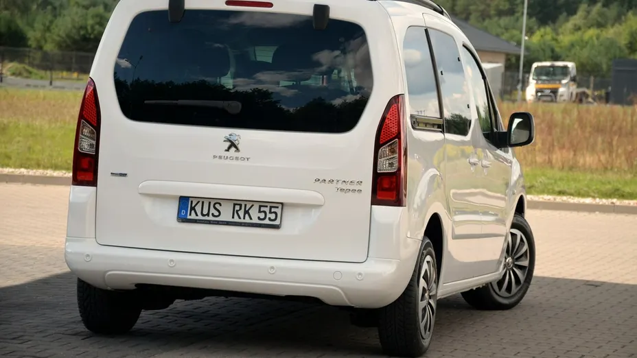 PEUGEOT Partner -