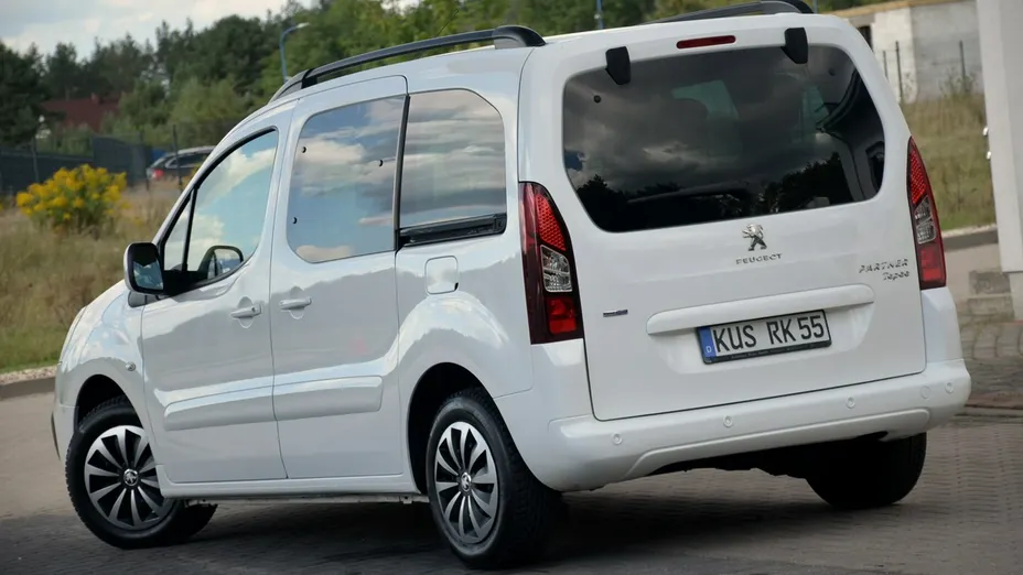 PEUGEOT Partner -