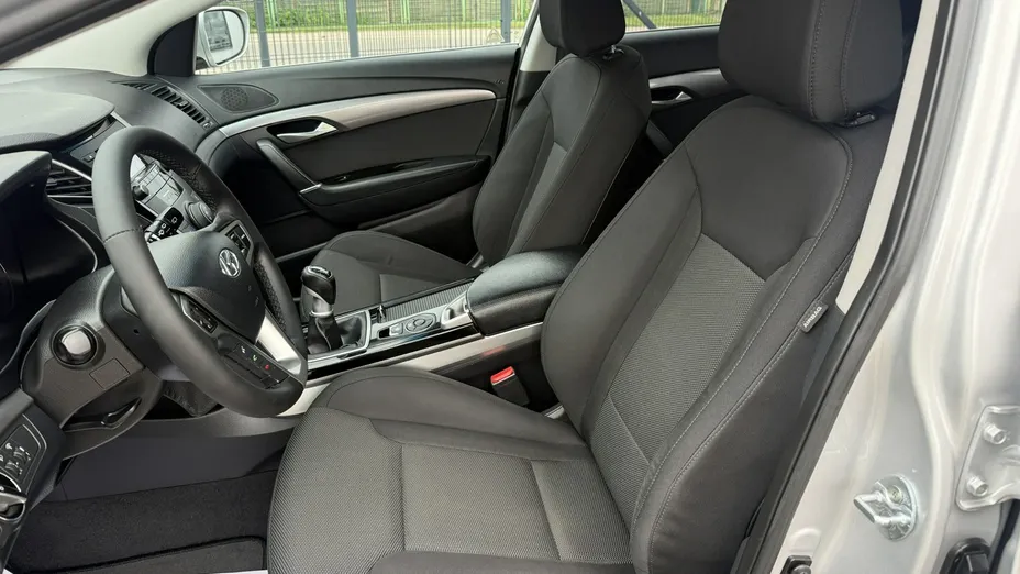 HYUNDAI i40 -