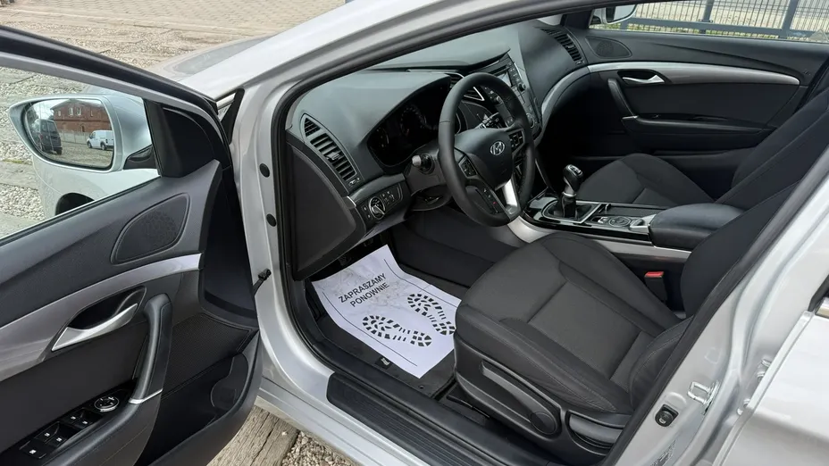 HYUNDAI i40 -