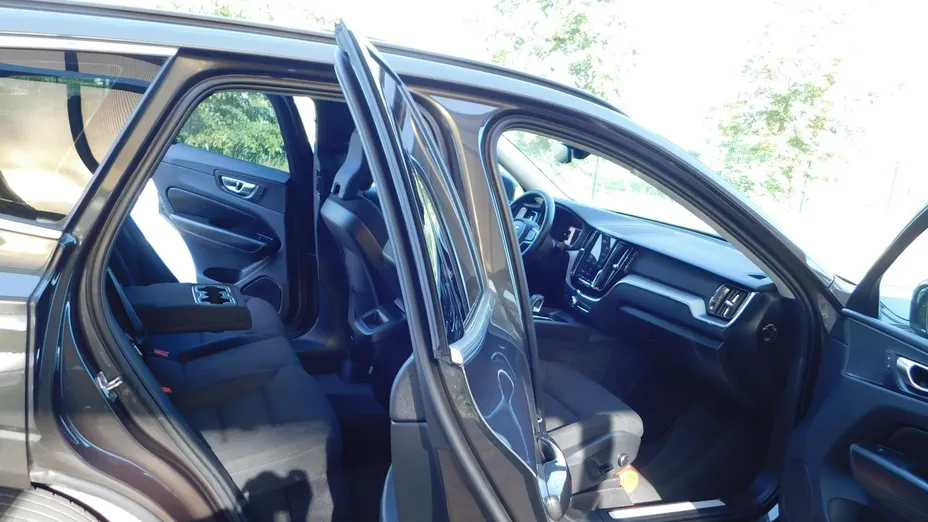 VOLVO XC60 -