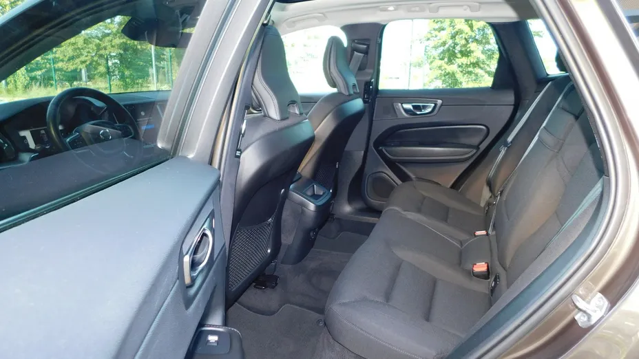 VOLVO XC60 -