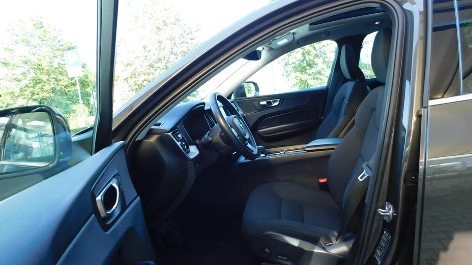 VOLVO XC60 -