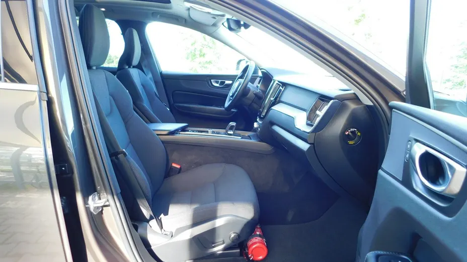 VOLVO XC60 -