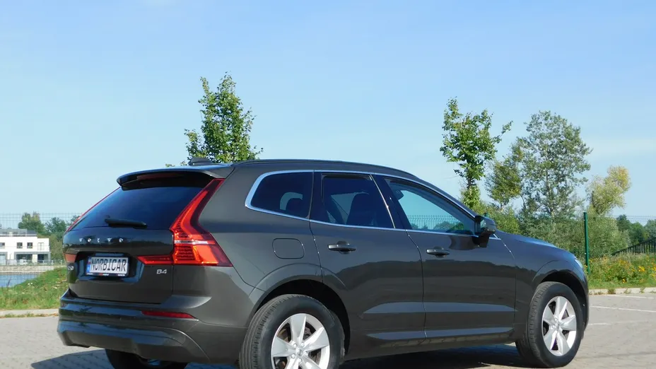 VOLVO XC60 -