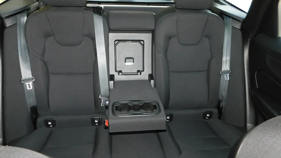 VOLVO XC60 -