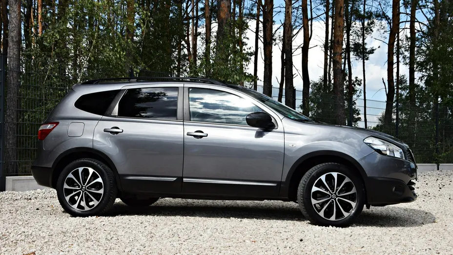 NISSAN Qashqai+2 -