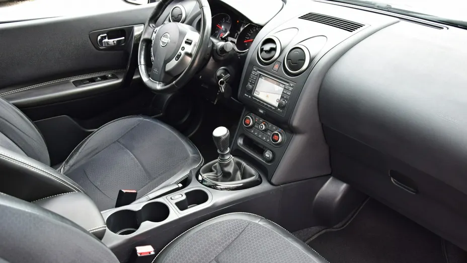 NISSAN Qashqai+2 -
