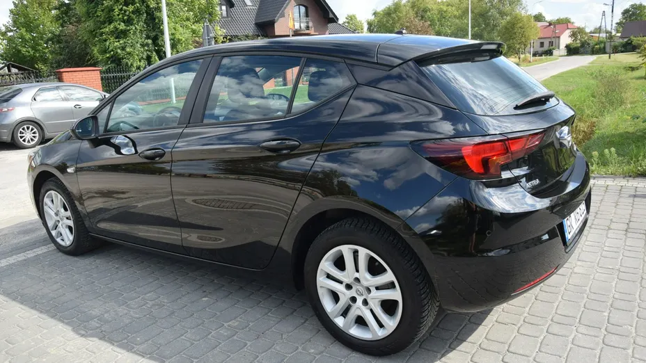 OPEL Astra -