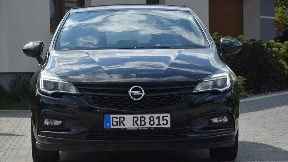 OPEL Astra -