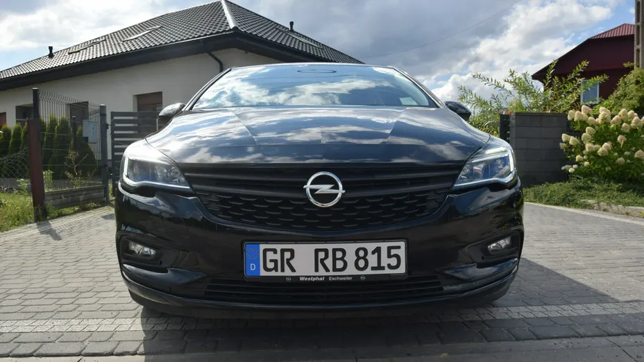 OPEL Astra -