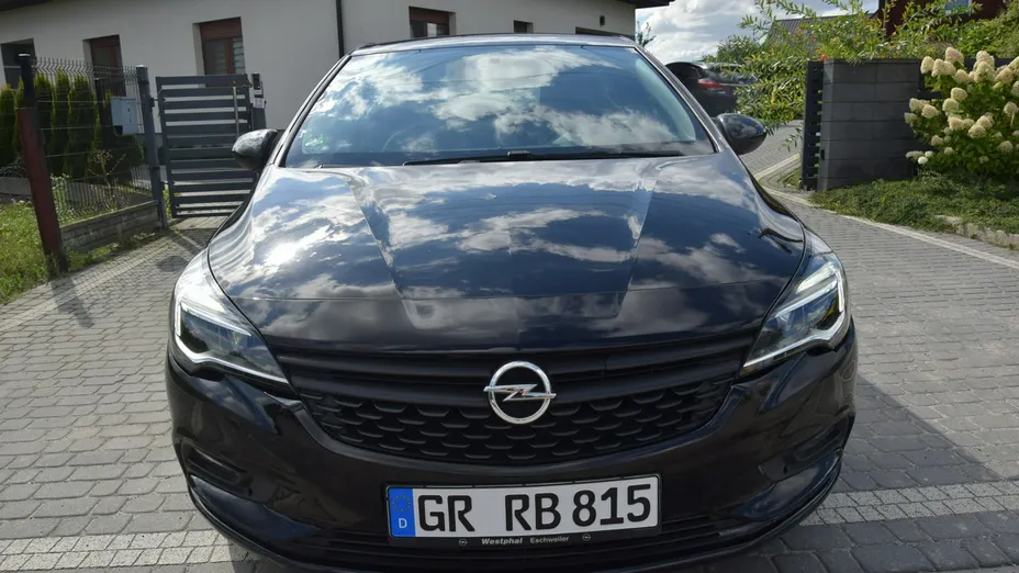 OPEL Astra -
