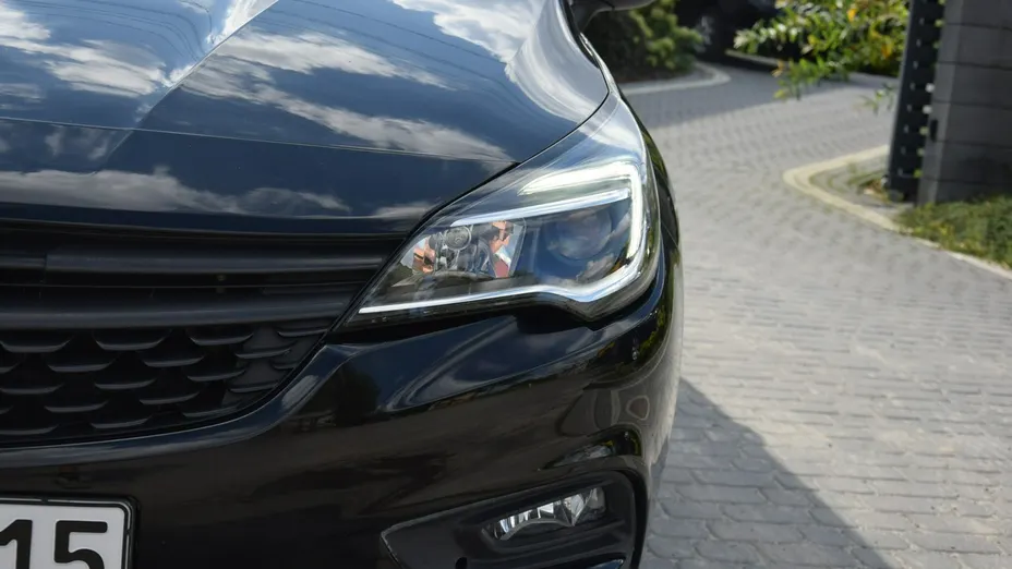 OPEL Astra -