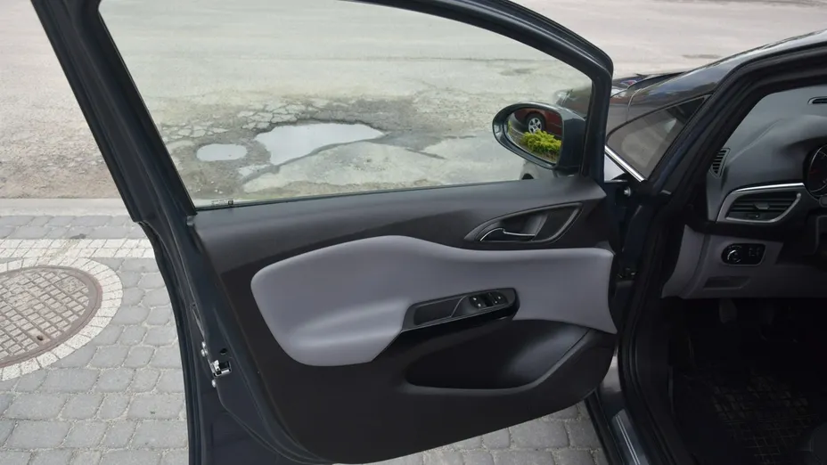 OPEL Corsa -