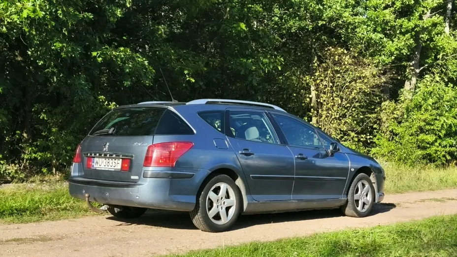 PEUGEOT 407 -