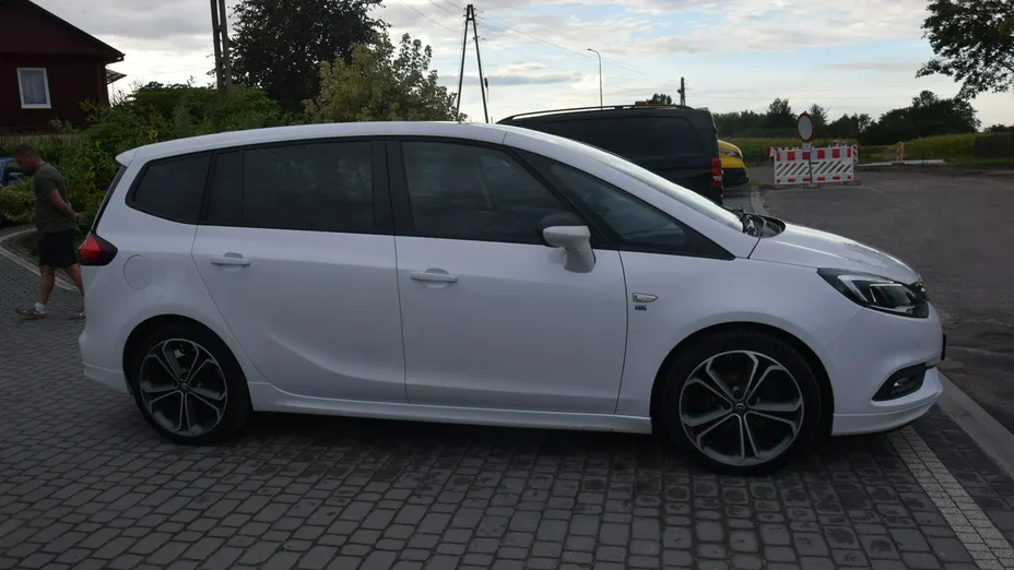 OPEL Zafira -