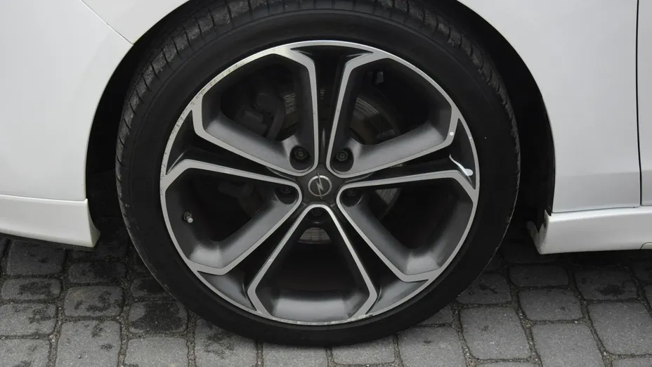 OPEL Zafira -