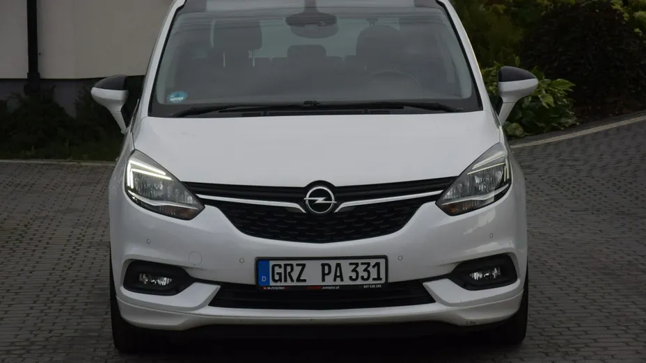OPEL Zafira -
