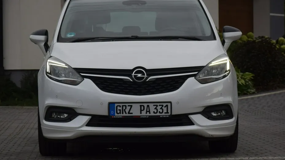 OPEL Zafira -