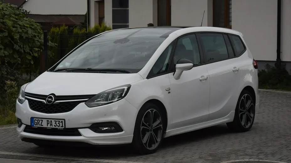 OPEL Zafira -