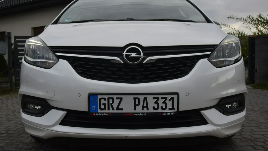 OPEL Zafira -