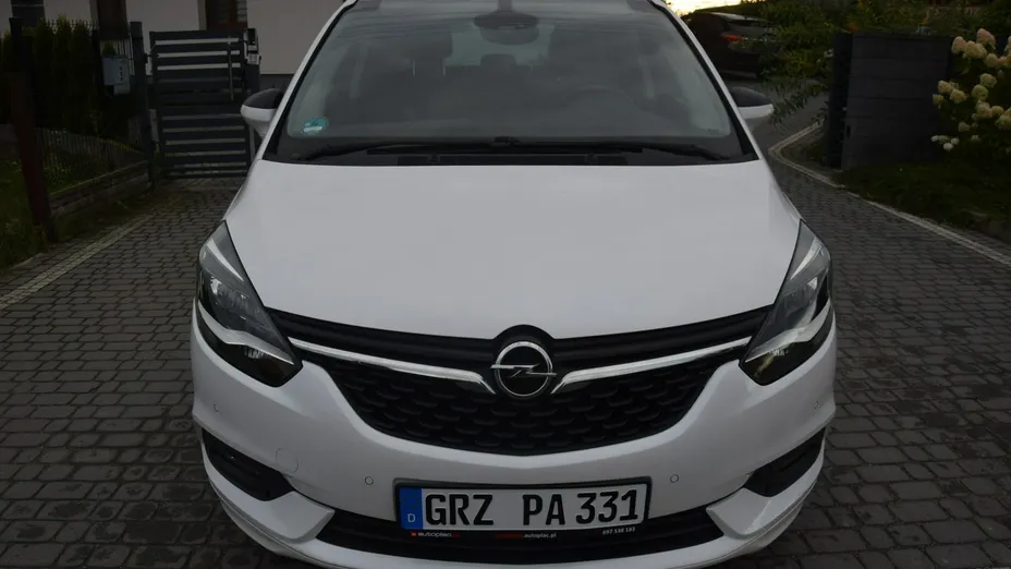 OPEL Zafira -