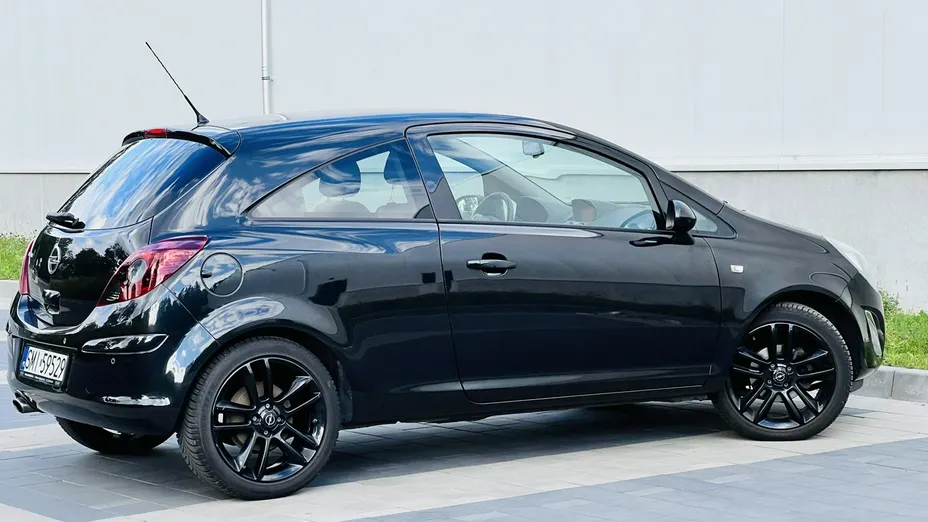 OPEL Corsa -